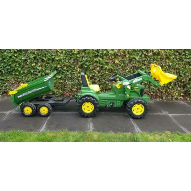 John Deere tractor met voorlader en aanhanger (nieuw € 260)