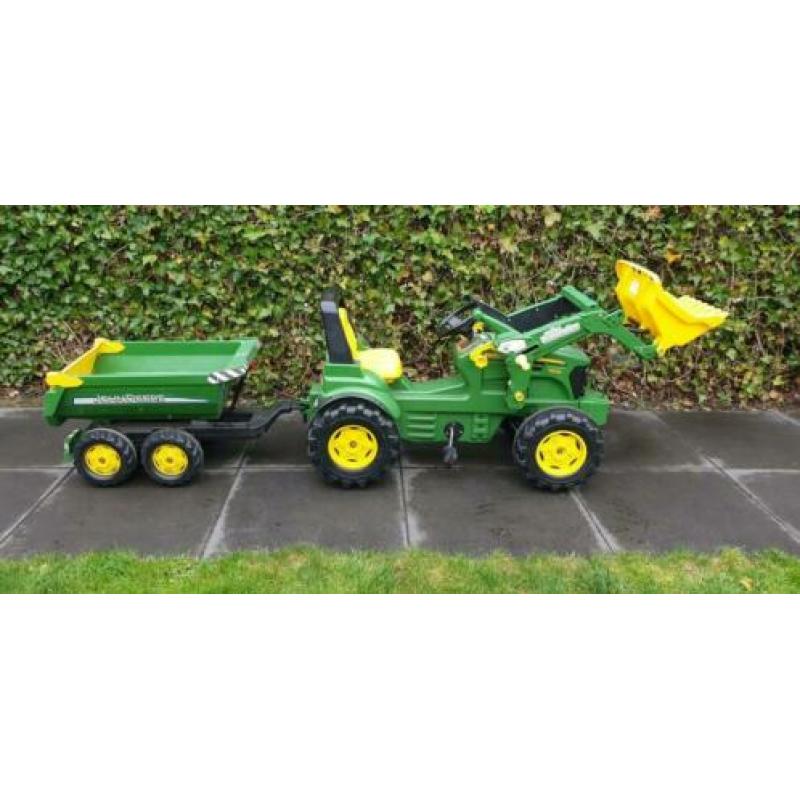 John Deere tractor met voorlader en aanhanger (nieuw € 260)