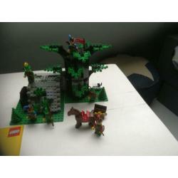 LEGO 6066 Camouflaged Outpost