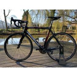 Pinarello Marvel 923 Black/Red Think2