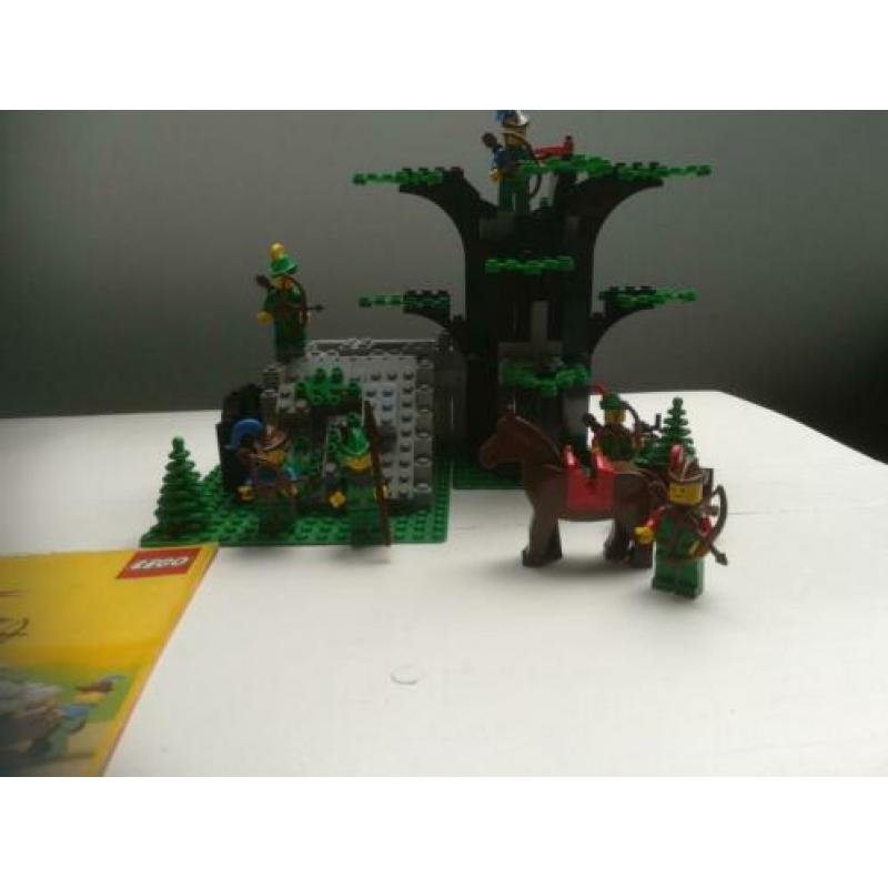 LEGO 6066 Camouflaged Outpost