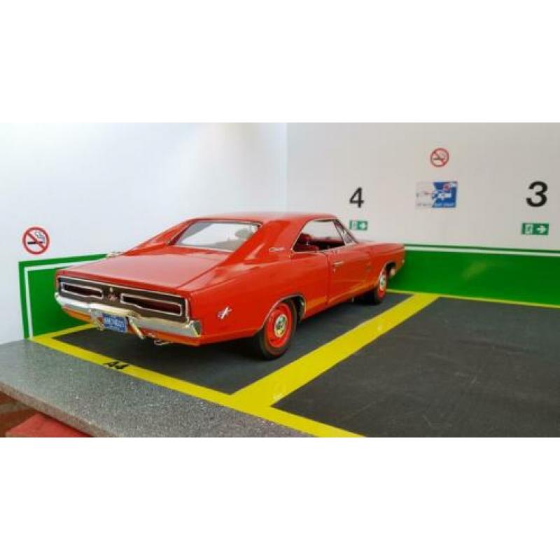 1:18 1969 dodge charger R/T 1 of 1002 autoworld