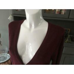 Mooi bordeaux rood vest maat S