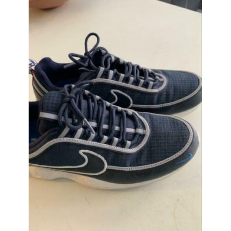 Nike zoon spiridon 44,5, blauw gedragen