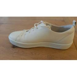 Nieuwe ECCO Soft 8 witte dames sneakers maat 39