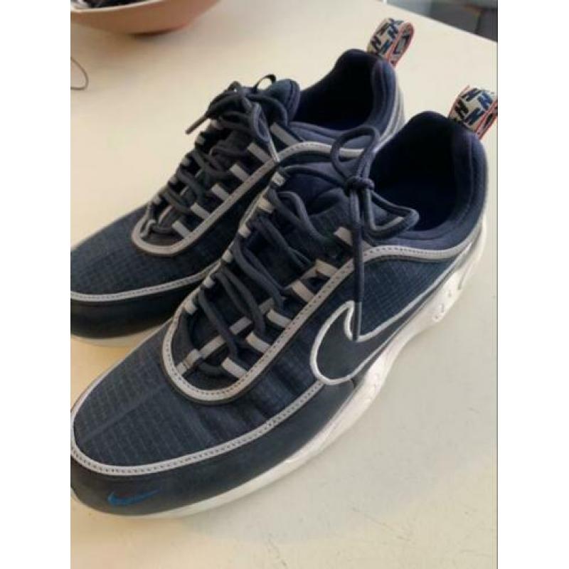 Nike zoon spiridon 44,5, blauw gedragen