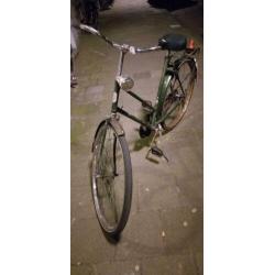 Damesfiets met ringslot & verlichting. Bike + lights & lock