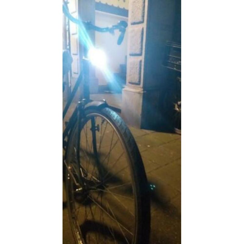 Damesfiets met ringslot & verlichting. Bike + lights & lock