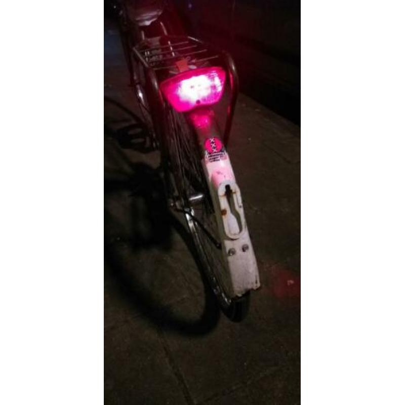 Damesfiets met ringslot & verlichting. Bike + lights & lock