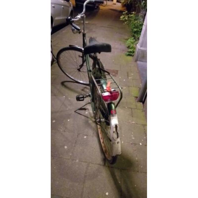 Damesfiets met ringslot & verlichting. Bike + lights & lock