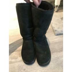 UGGS laarzen, maat 38. Bruin en zwart.