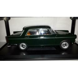 Norev 1:18 groene Peugeot 404 1965 D nieuw in verpakking