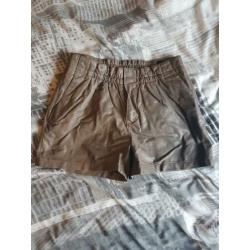 Imitatieleren shortje / broekje Vero Moda maat S