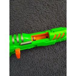 Nerf Pliancy bullet gun met 10 pijlen.