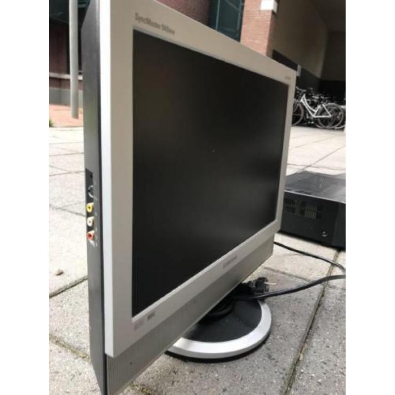 Samsung lcd tv 19"