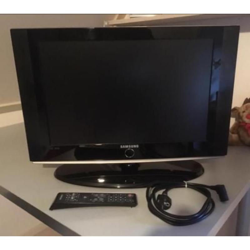 Flatscreen tv Samsung Lcd 22inch I.z.g.s(gebruiksaanwijzing)