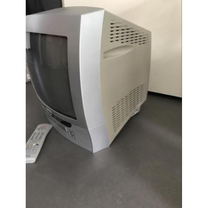 Vestel 1422 DVD kleurentv met dvd en afstandbediening