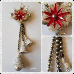 Oude antieke kersthanger/kerstbal met glaskralen en tinsel