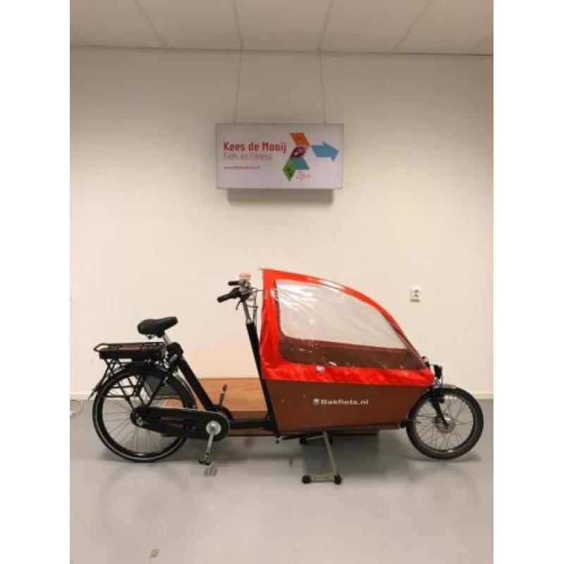 Bakfiets Cargo Long elektrisch.