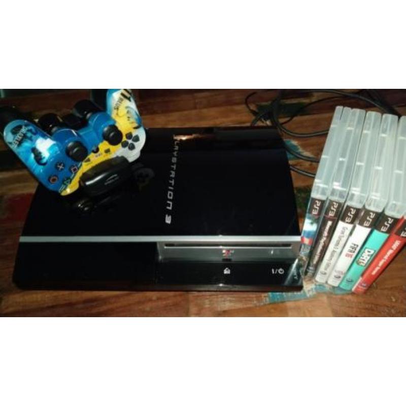 PS3 phat 120gb +2 controllers +6 games