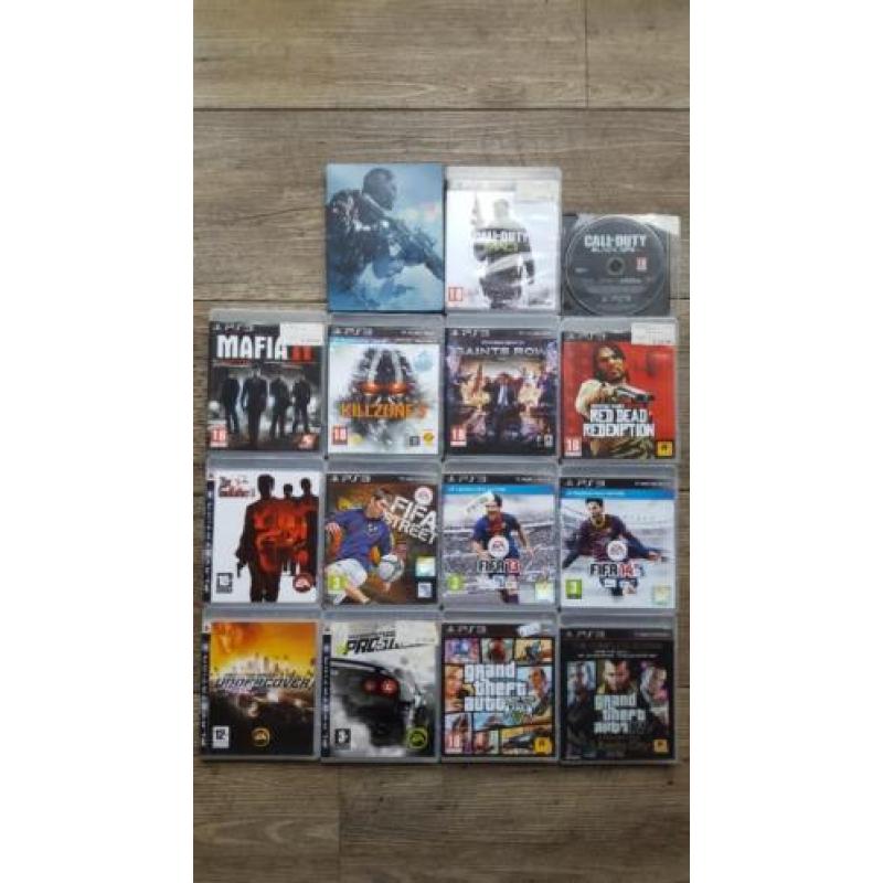 Playstation 3 INCLUSIEF 15 games + 2 controllers