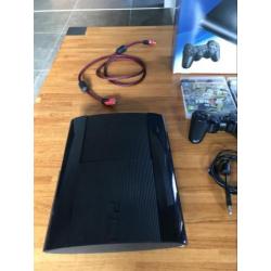 Ps3 500GB met 2 controles en FIFA 16,17