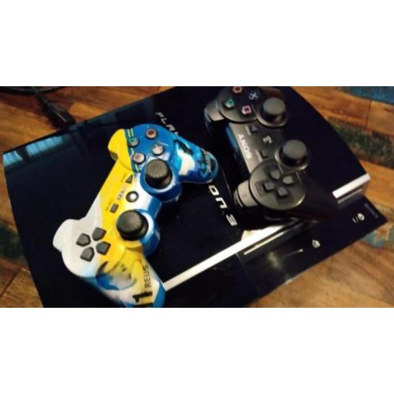 PS3 phat 120gb +2 controllers +6 games