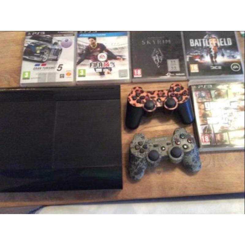 PlayStation 3 met 2 controllers en 5 games!